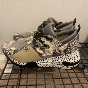 Steve Madden sneakers
